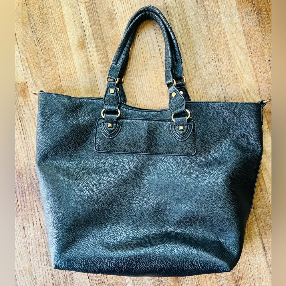 𝐁𝐂𝐁𝐆 𝐏𝐀𝐑𝐈𝐒 𝐓𝐎𝐓𝐄 - Picture 2 of 6